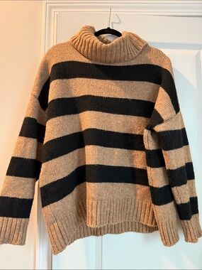 Wonderly Black and Camel Striped Turtleneck Sweater